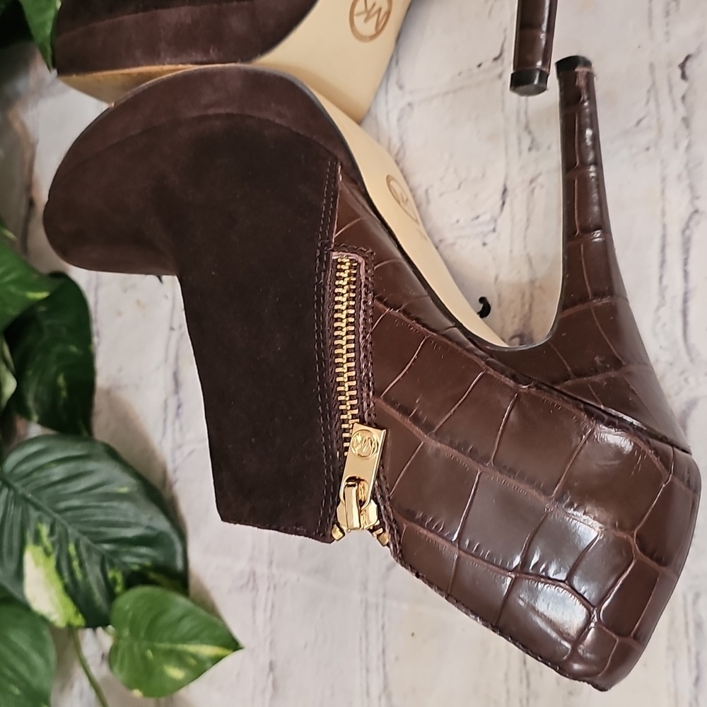 Michael Kors Brown EUC Croc Embossed Leather and Suede Heeled Boots - Picture 6 of 13
